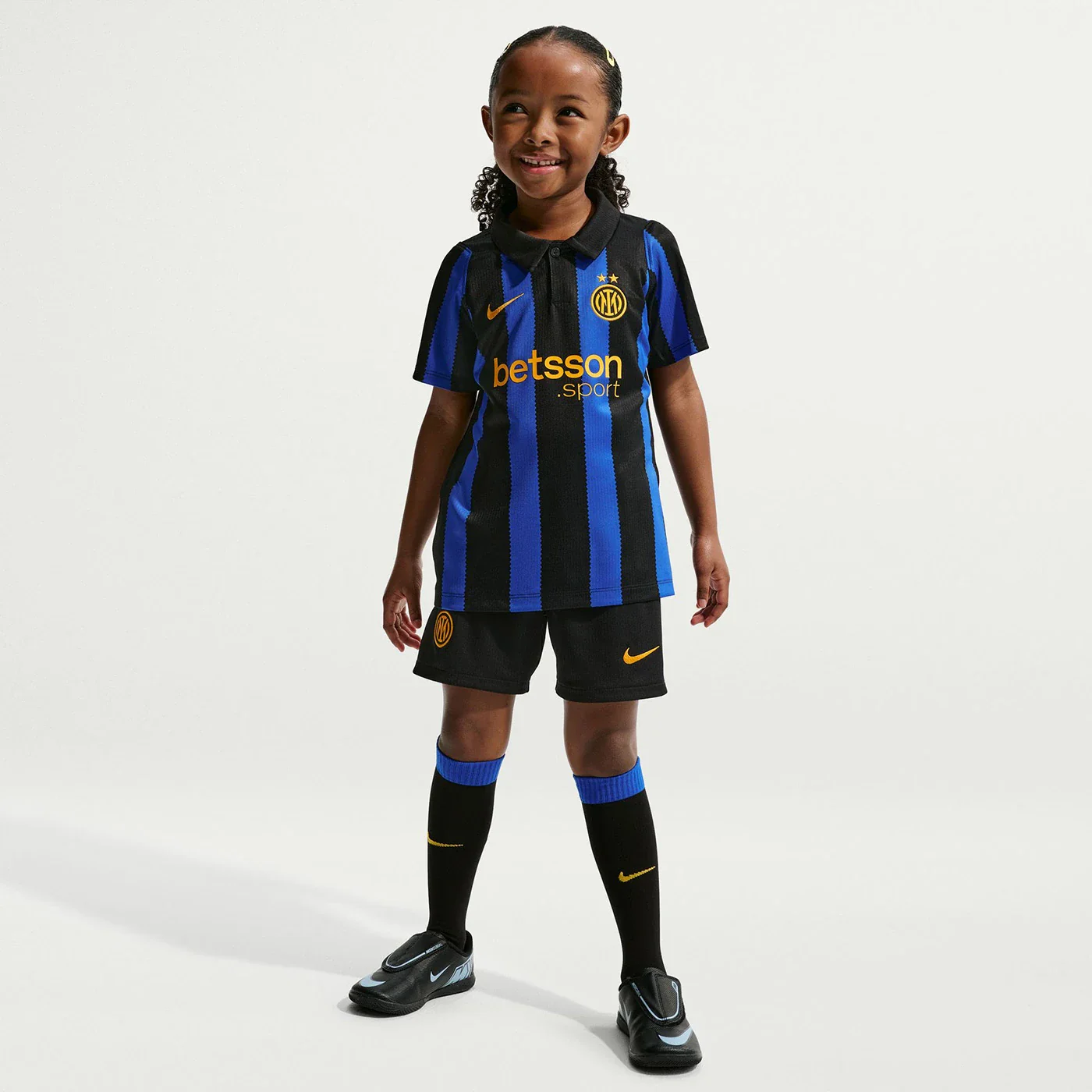 Kit Bambino Con Calzettoni Home 26/27 + Scudetto + Coppa Italia - Image 7