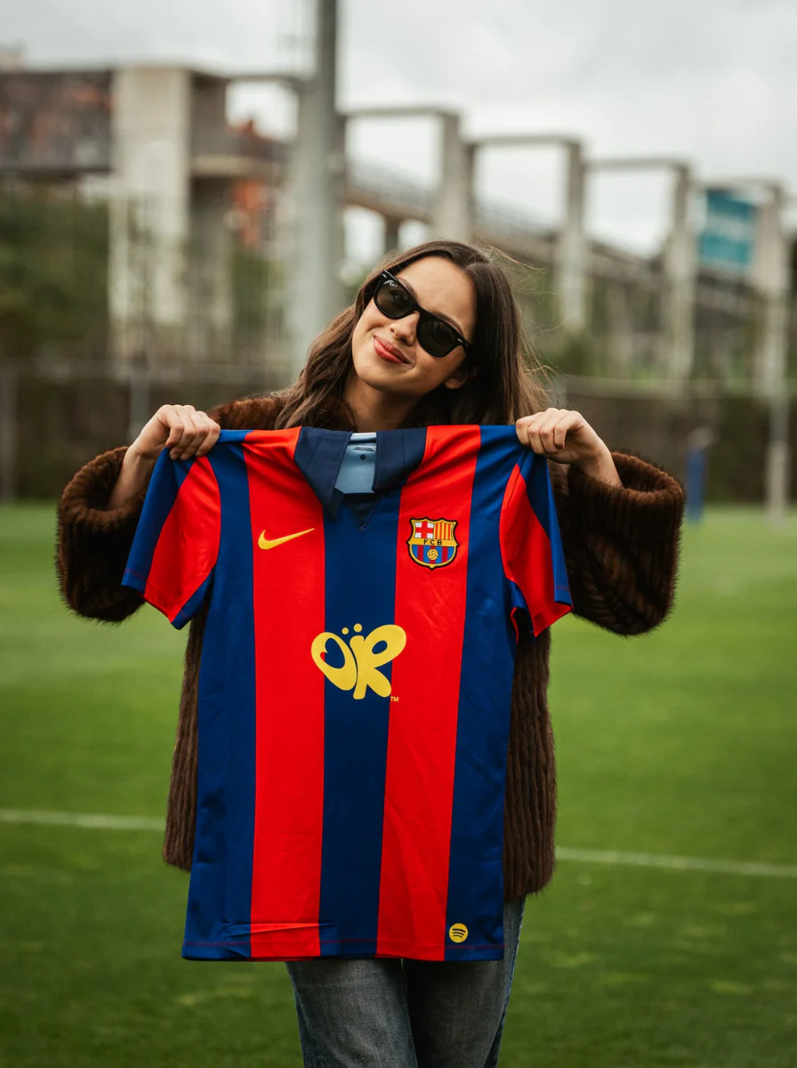 Maglia Retro Olivia Rodrigo 2003/04 - Image 5
